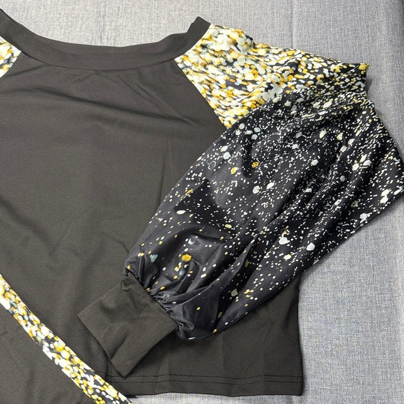 Black and Yellow Patterned Sleeve Set - Picture 3 of 4